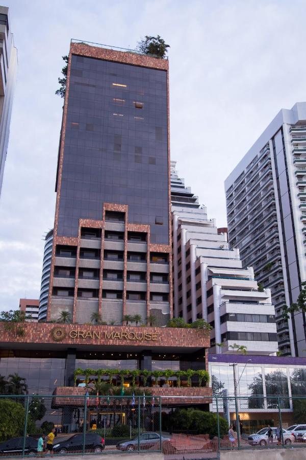 Apartamento Orla De Fortaleza • Frente Mar • Beira-mar *