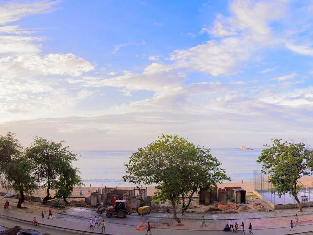 Apartamento Orla De Fortaleza • Frente Mar • Beira-mar